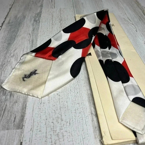 Yves Saint Laurent Vintage Silk Tie Red White and Black - Picture 5 of 7
